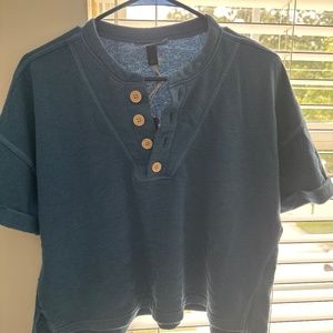 Blue Universal Trend top